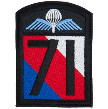 Nášivka: 71. výsadkový prapor [hranatá] [bsz] barevná